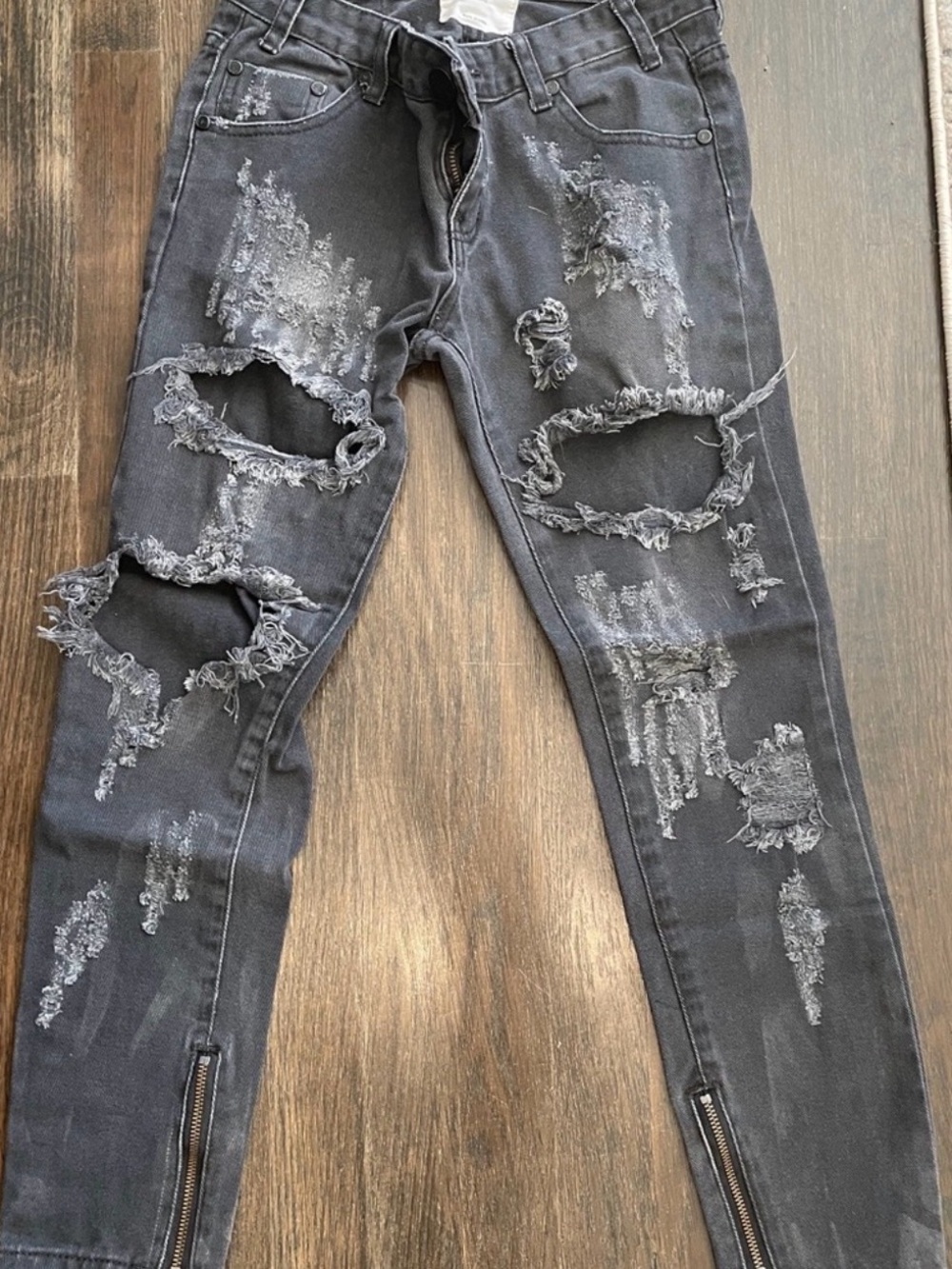 One Teaspoon Distressed boyfriend  Jeans  size 22
